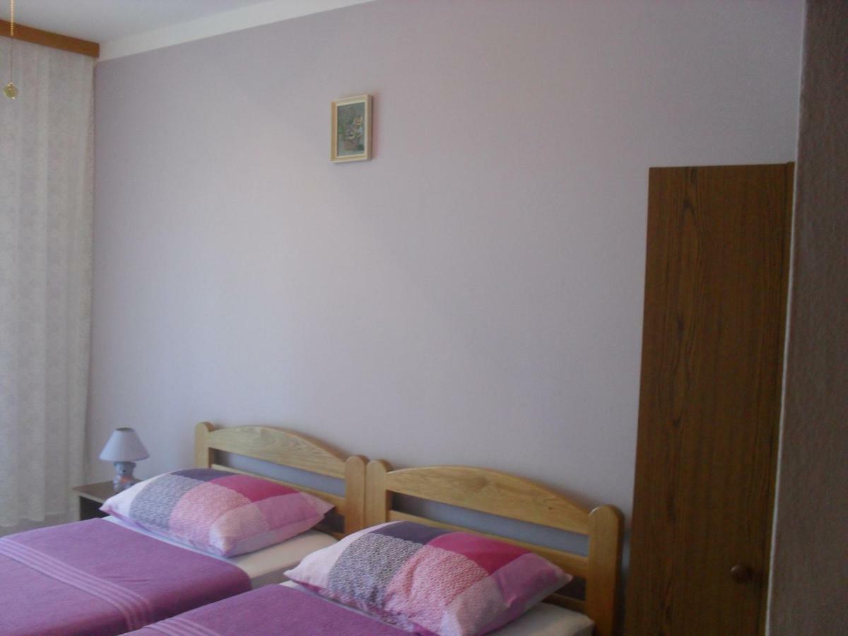 Apartment Zdenka Povljana Buitenkant foto
