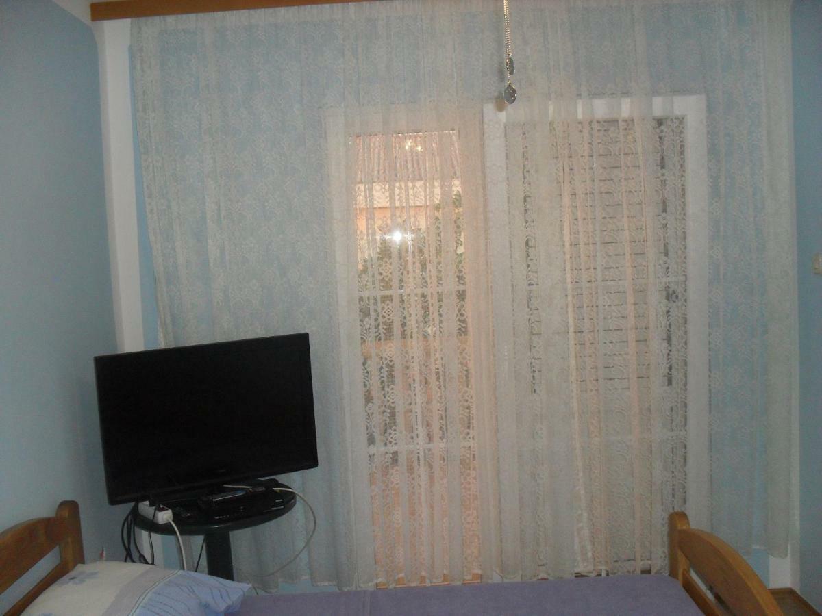 Apartment Zdenka Povljana Buitenkant foto