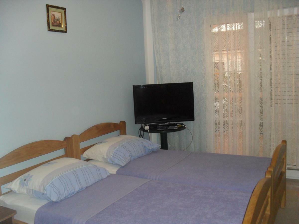 Apartment Zdenka Povljana Buitenkant foto