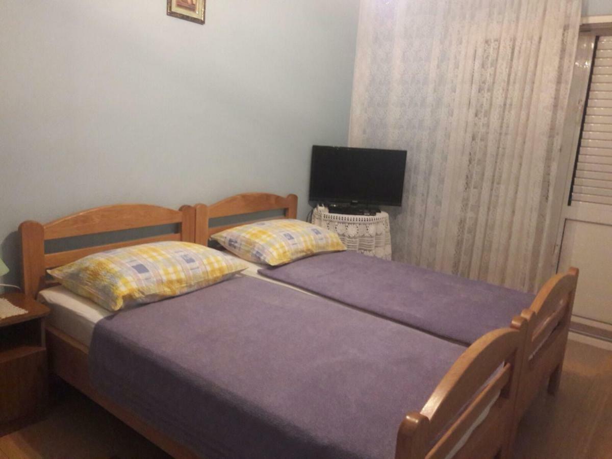 Apartment Zdenka Povljana Buitenkant foto
